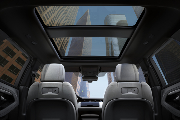 Stiliaus ikona 2.0: debiutavo visiškai naujas „Range Rover Evoque“