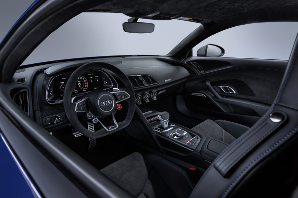Greičiausias modelis tapo dar pažangesnis: „Audi R8“ sulaukė svarbaus atnaujinimo